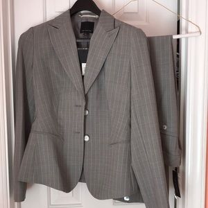 Ladies suit